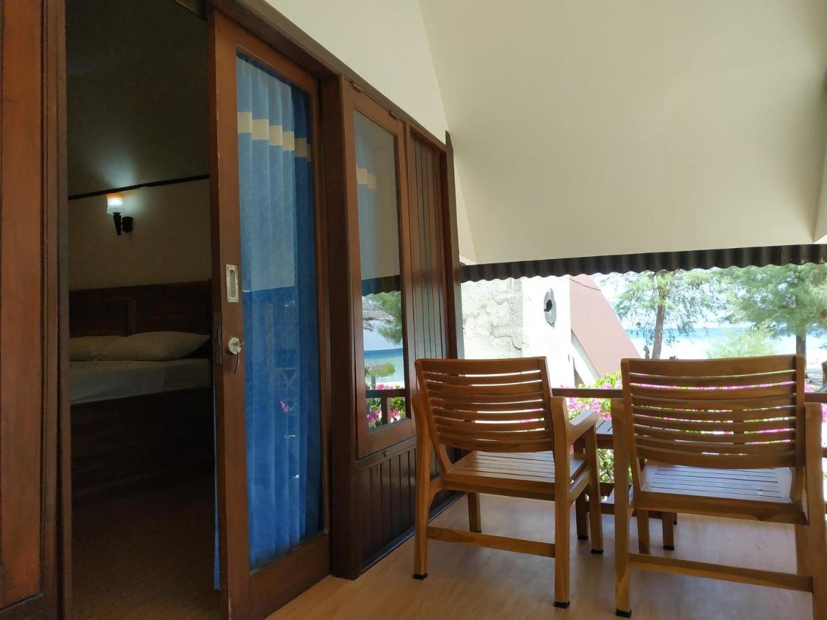 Bluecoral Bungalows Gili Meno Exterior photo