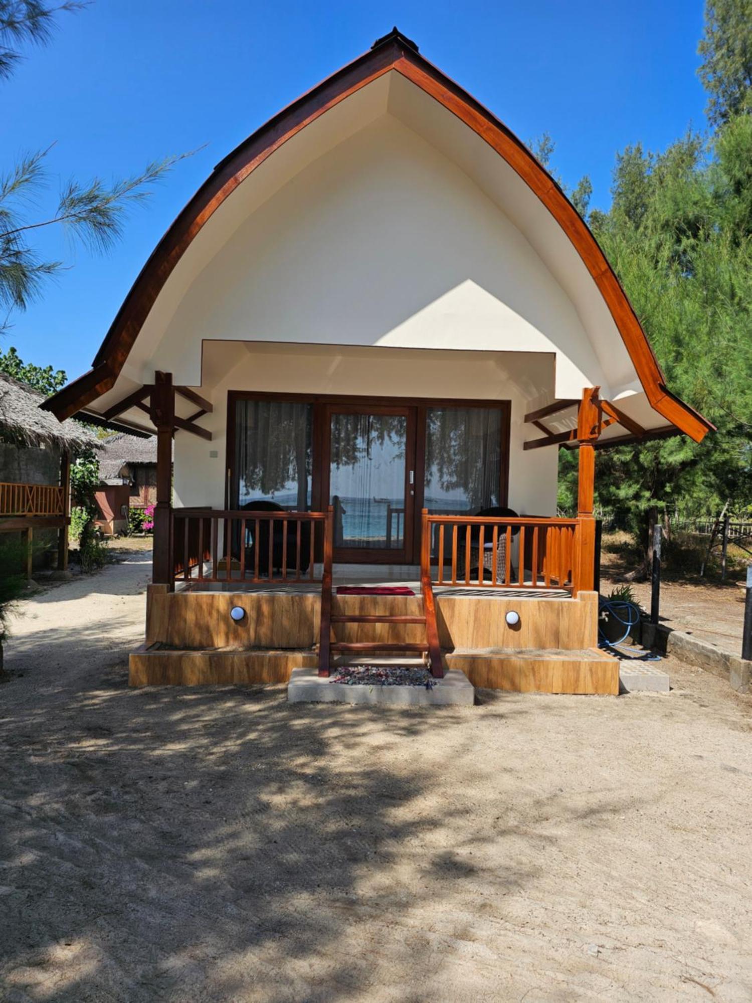 Bluecoral Bungalows Gili Meno Exterior photo