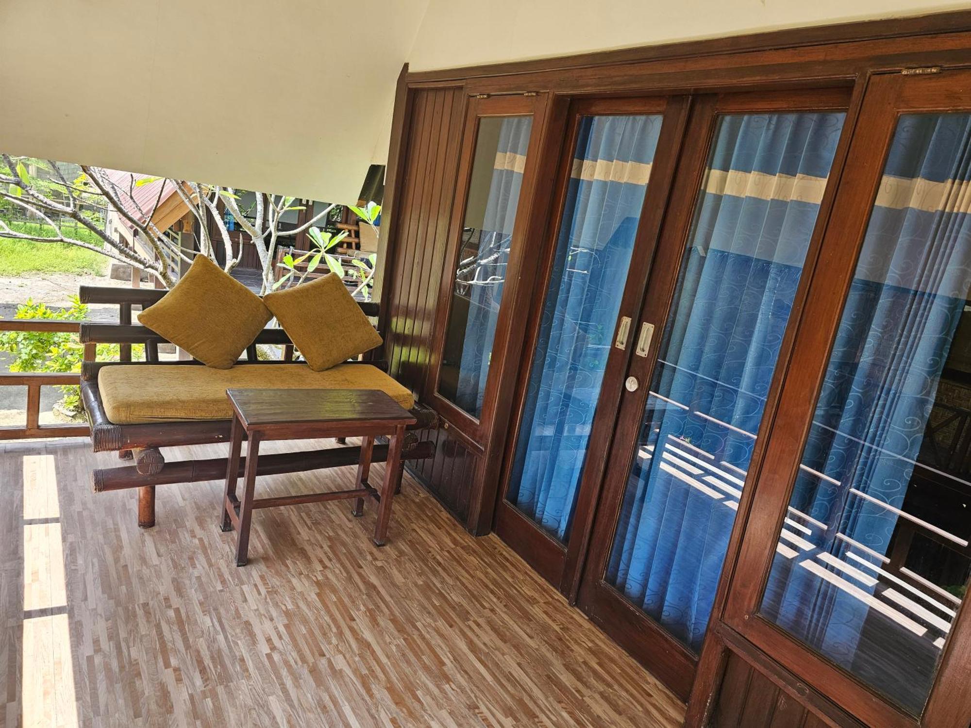 Bluecoral Bungalows Gili Meno Exterior photo
